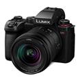 Panasonic LUMIX S5 M2 + Lumix S 20-60mm f/3.5-5.6