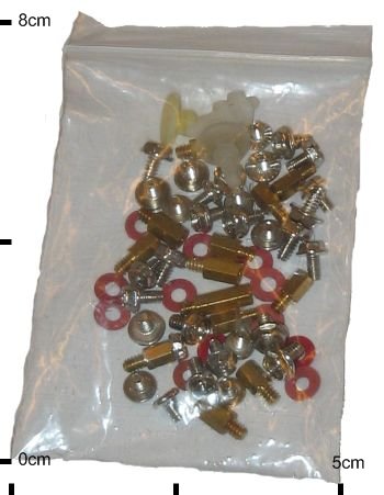 Šroubky, distanční podložky, podložky pro montáž PC -malý balíček